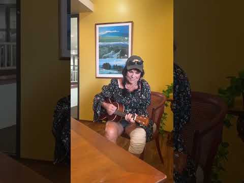 Spreading love in Maui